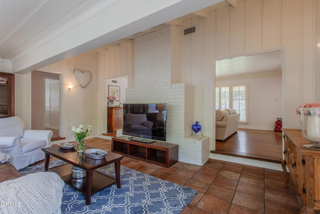 2727 Hollister Terrace