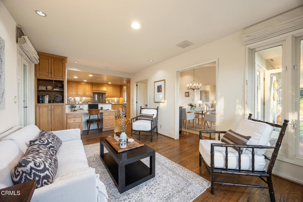 399 N San Rafael Avenue