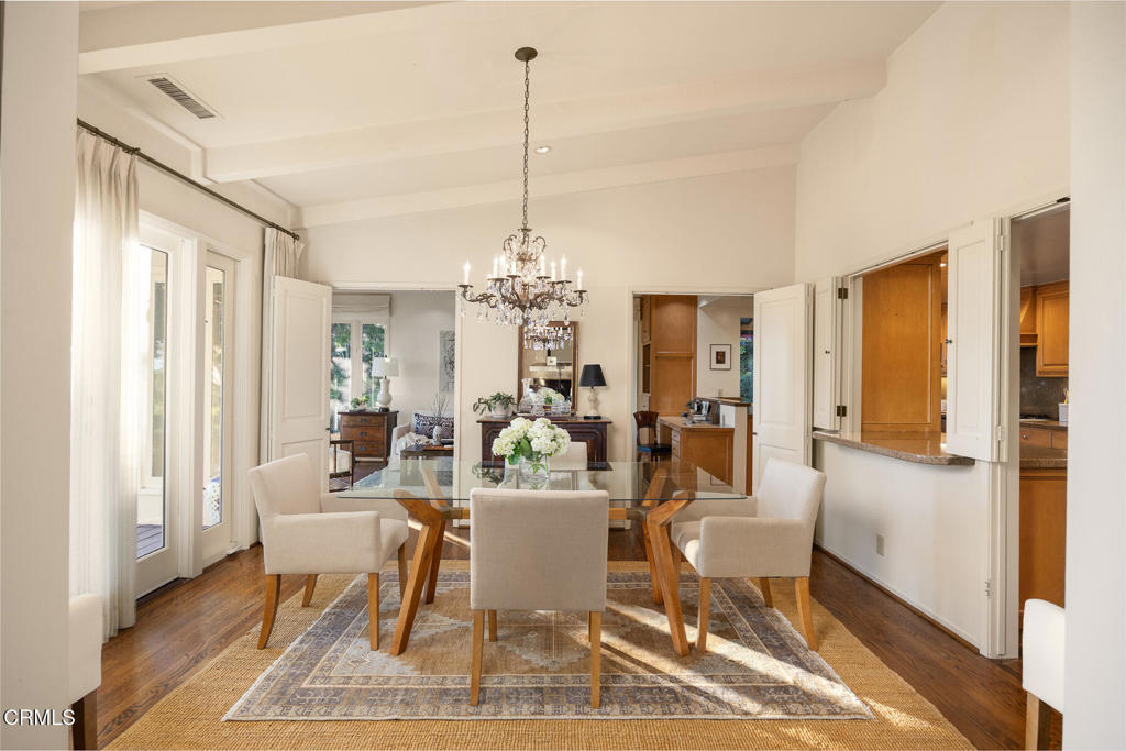 399 N San Rafael Avenue