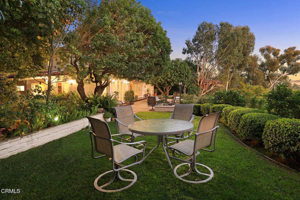 399 N San Rafael Avenue