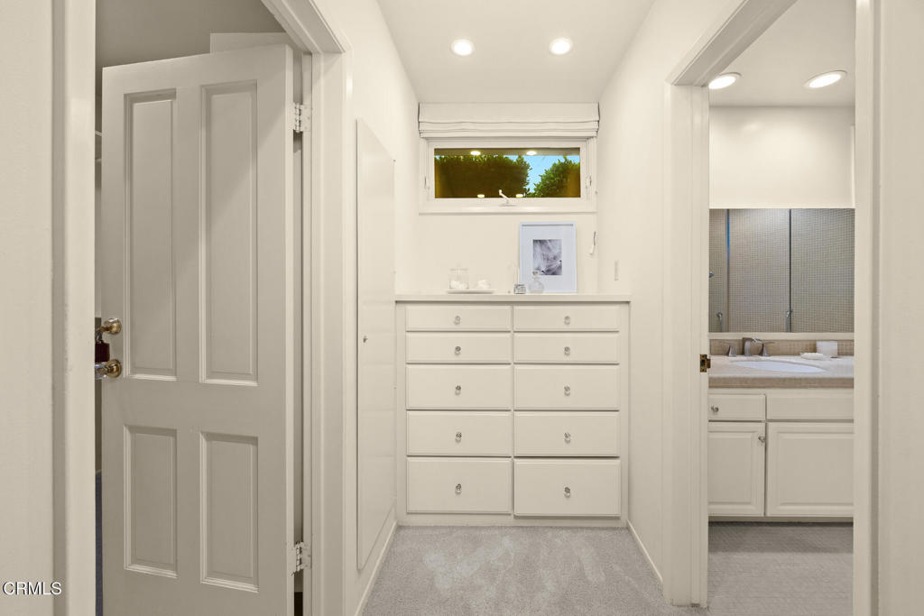 399 N San Rafael Avenue