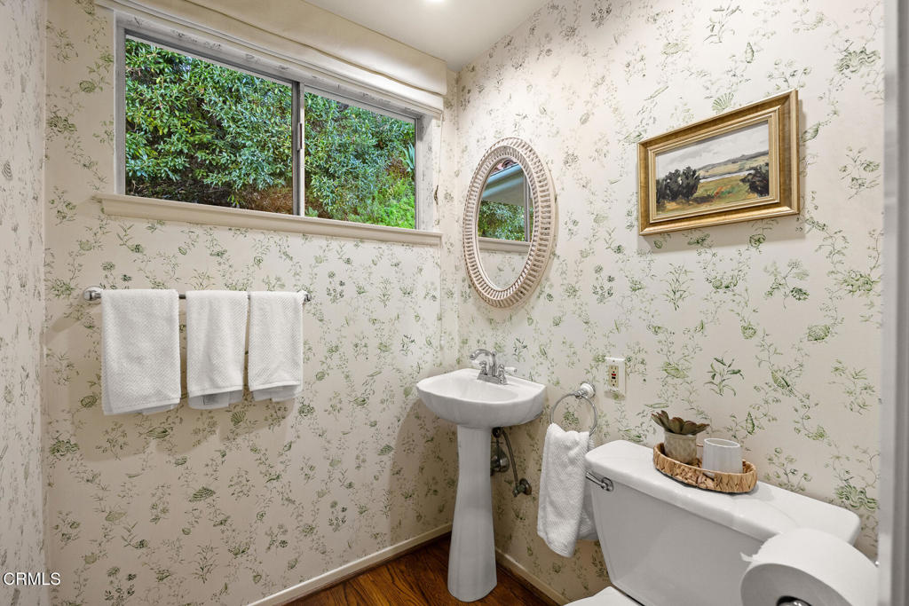 399 N San Rafael Avenue