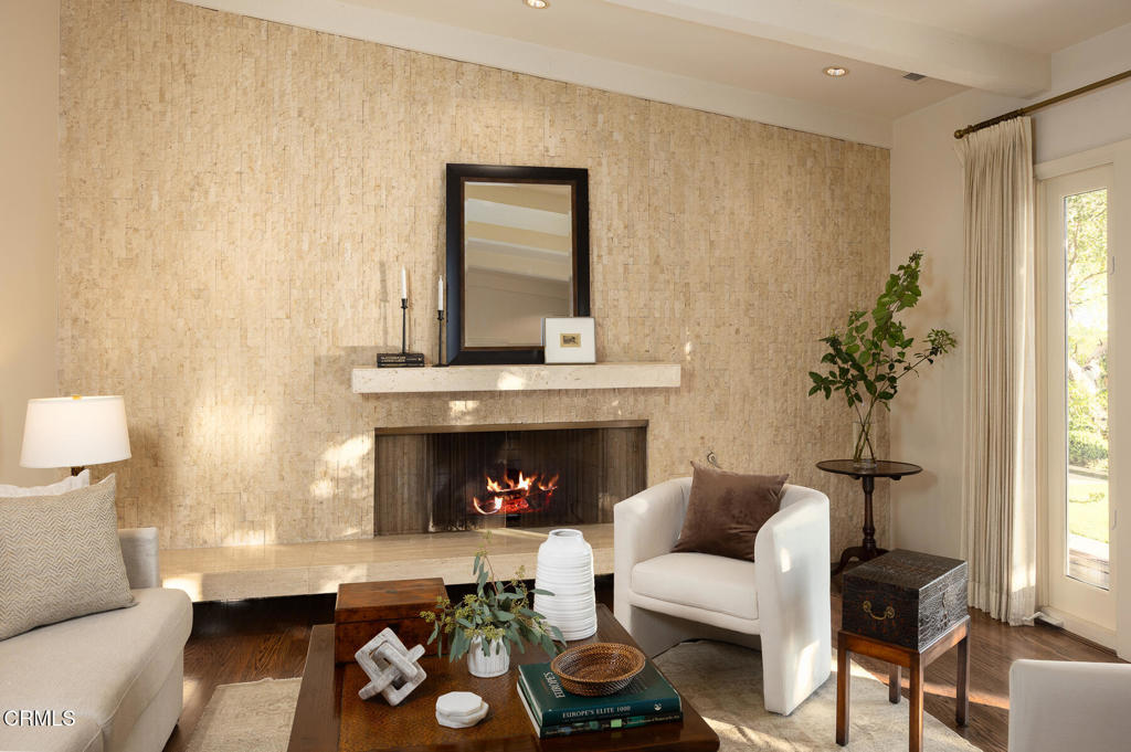 399 N San Rafael Avenue