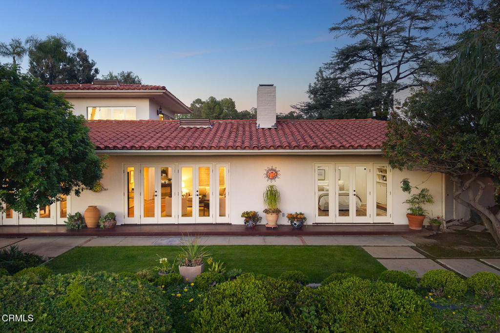 399 N San Rafael Avenue