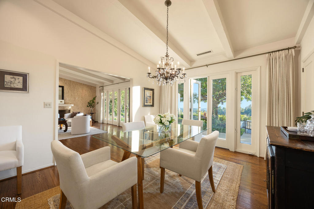 399 N San Rafael Avenue