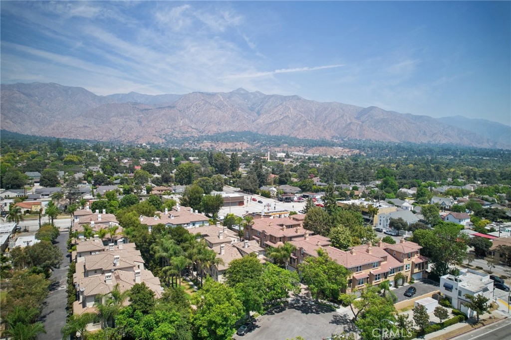 453 N Altadena Drive 5