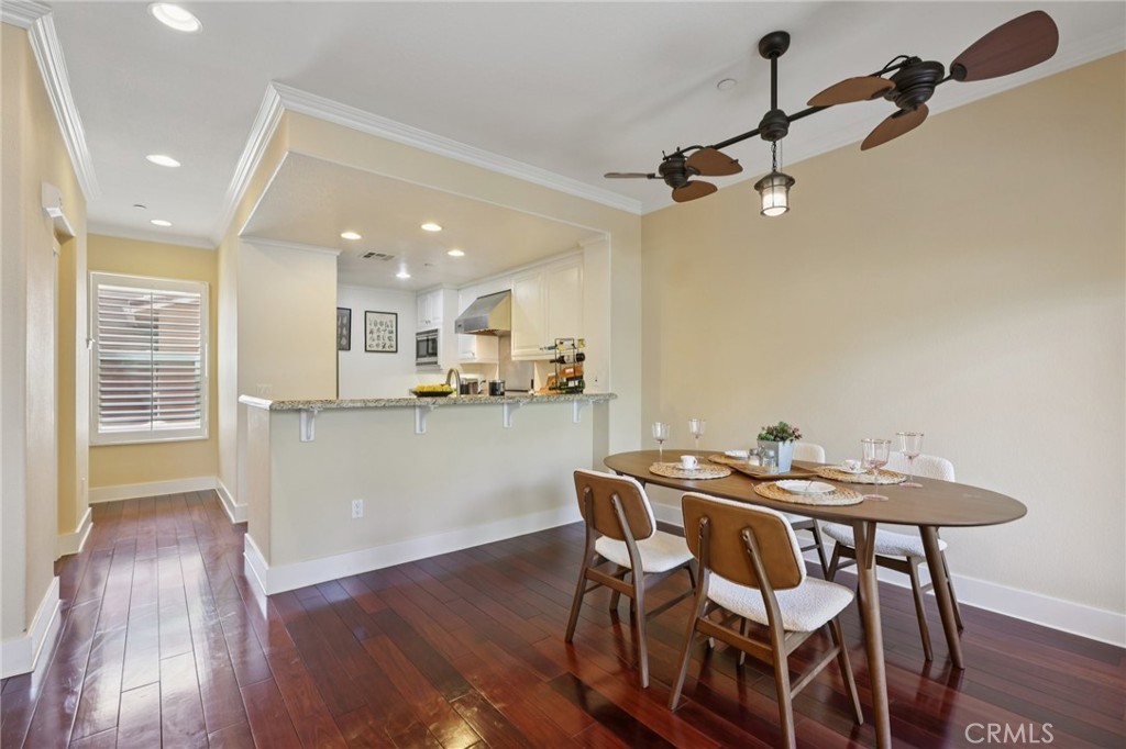 453 N Altadena Drive 5