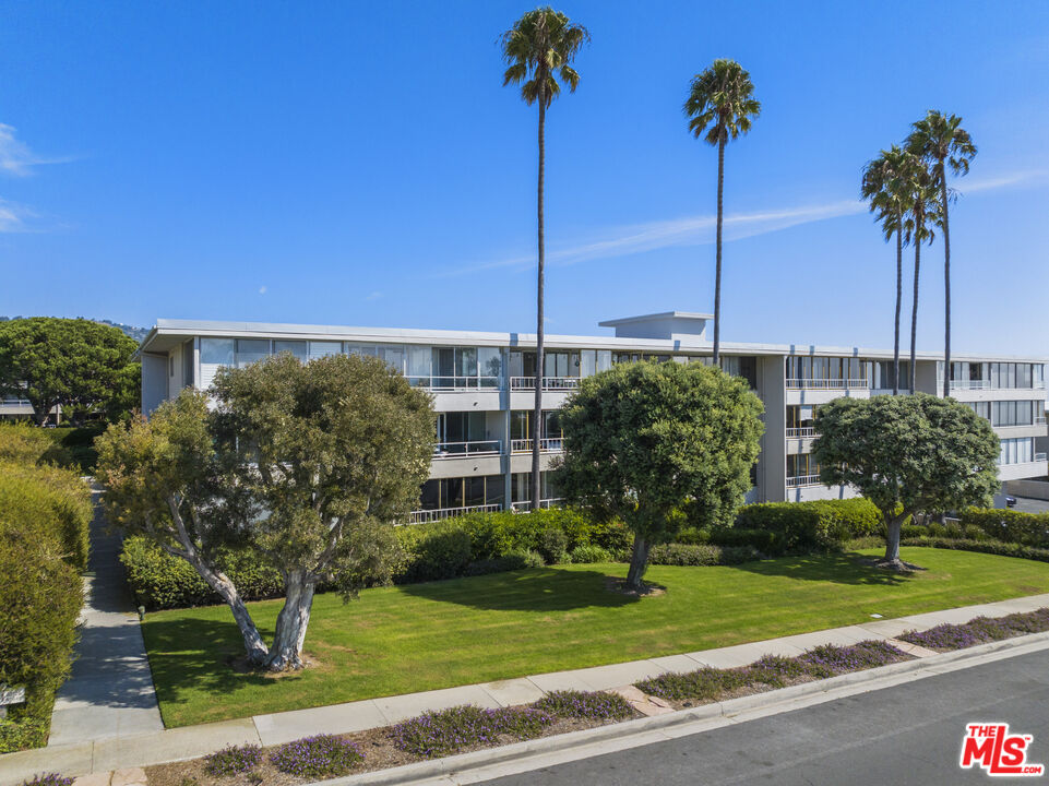 32724 Coastsite Dr Unit: 208