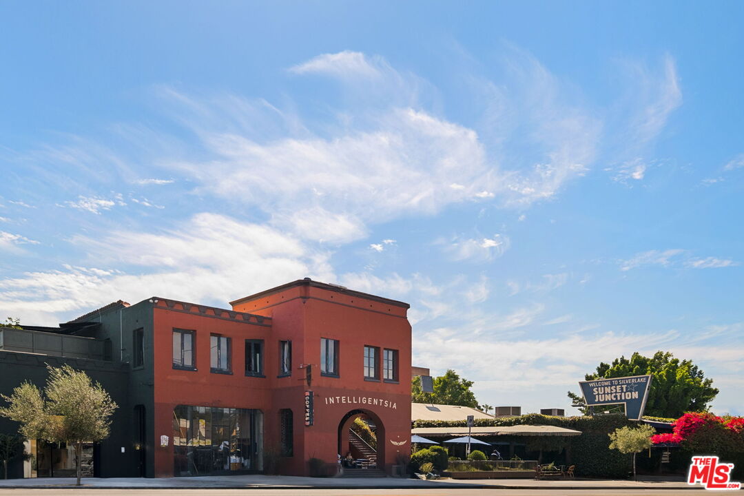 3924 W Sunset Blvd Unit: 8