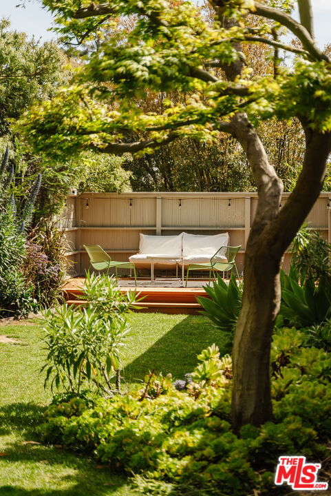 9081 Wonderland Park Ave