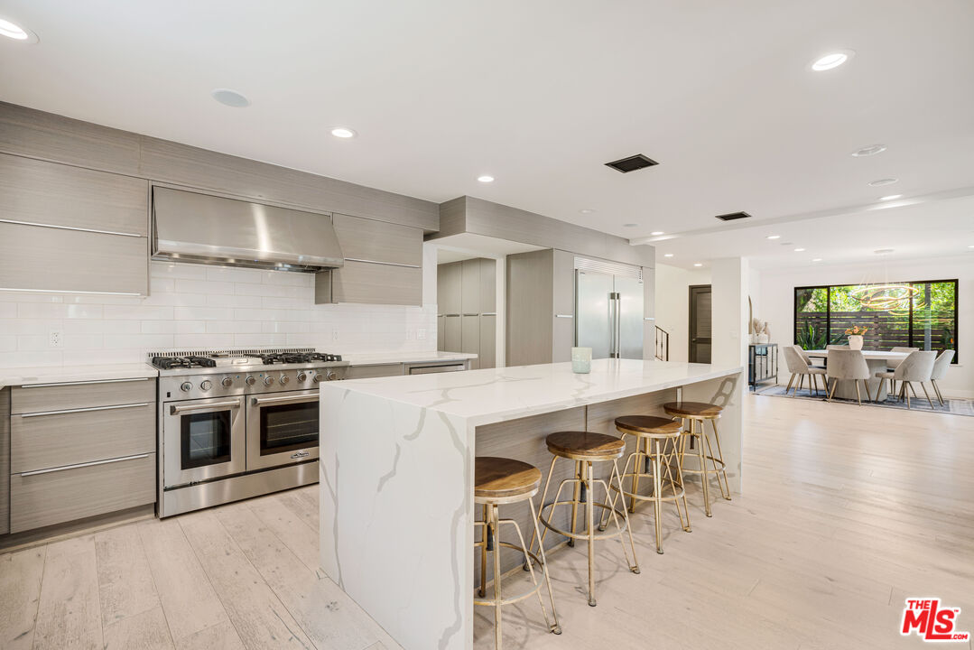 4020 Park Melinda