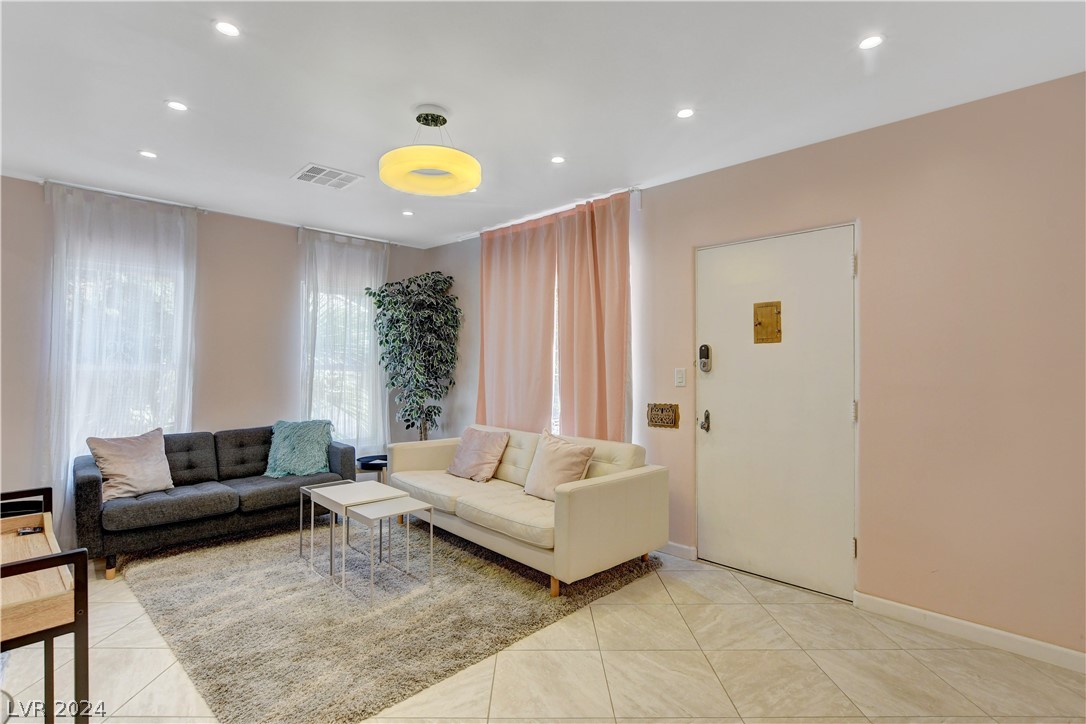 712 South 3rd Street