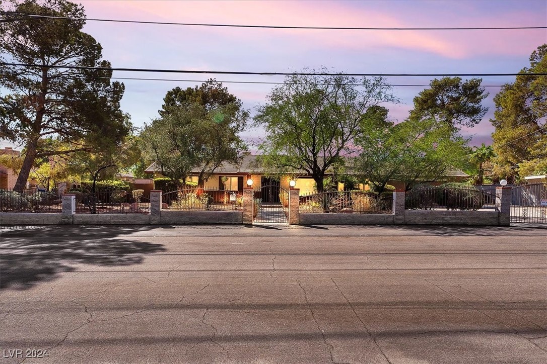 4011 Mountain View Boulevard