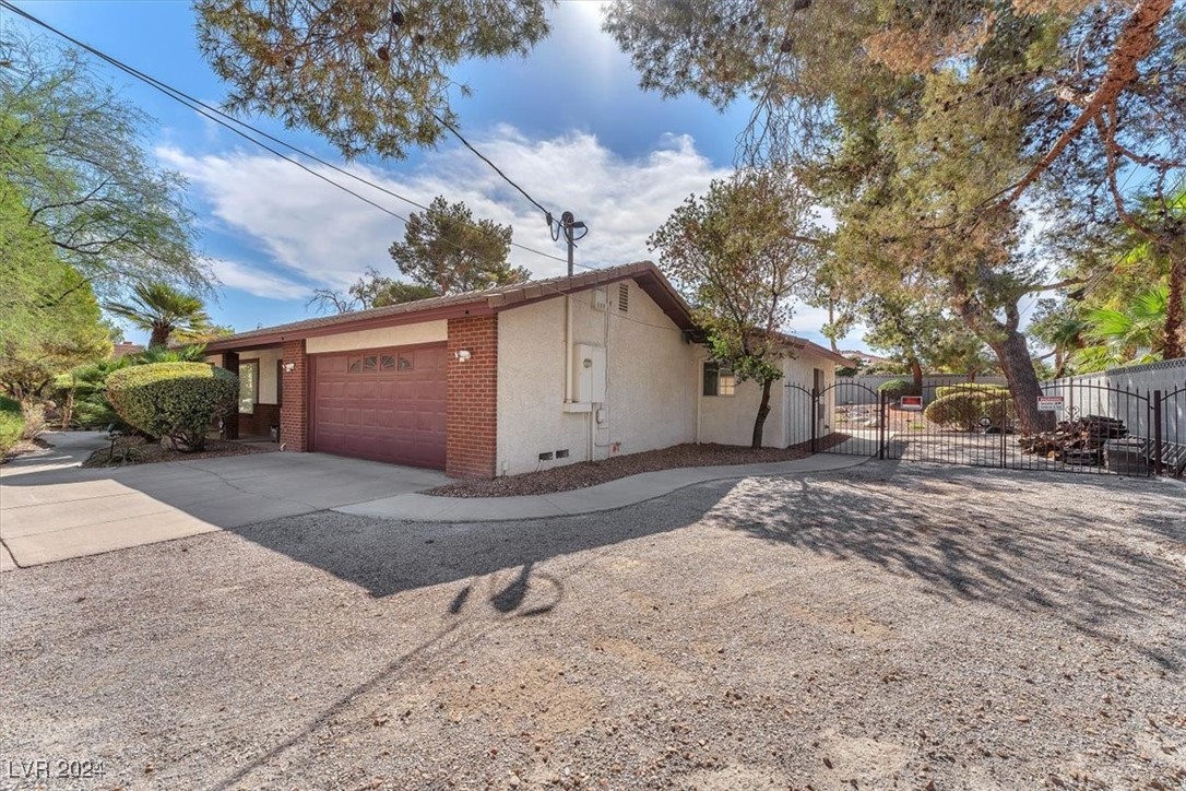 4011 Mountain View Boulevard