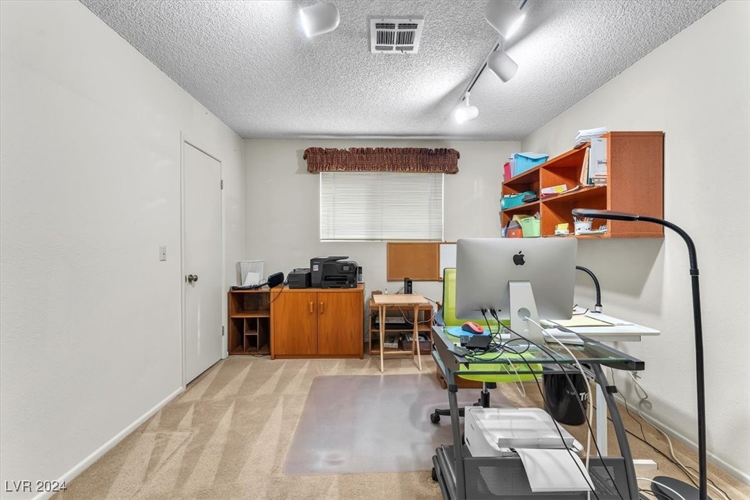 4011 Mountain View Boulevard