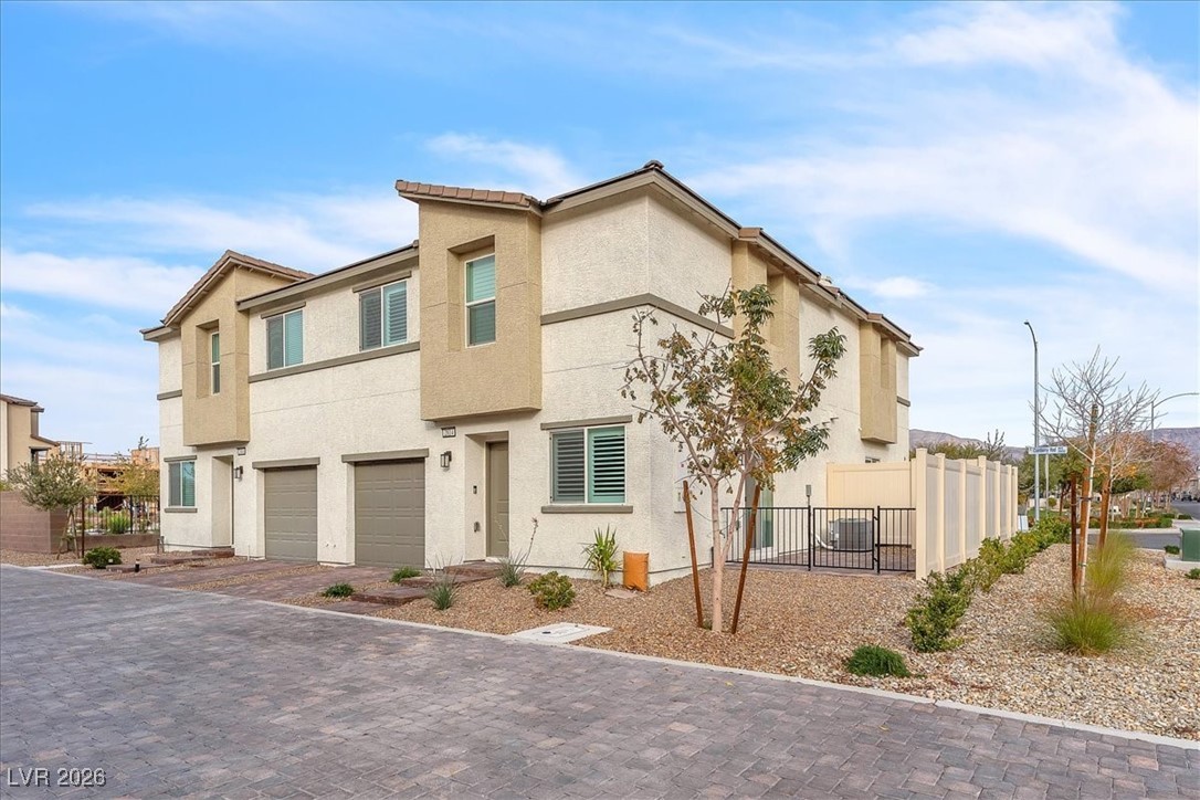 2814 Riverside Gold Court