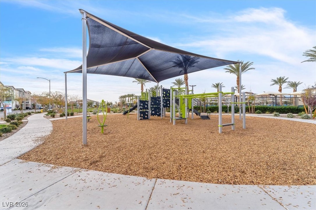 2814 Riverside Gold Court