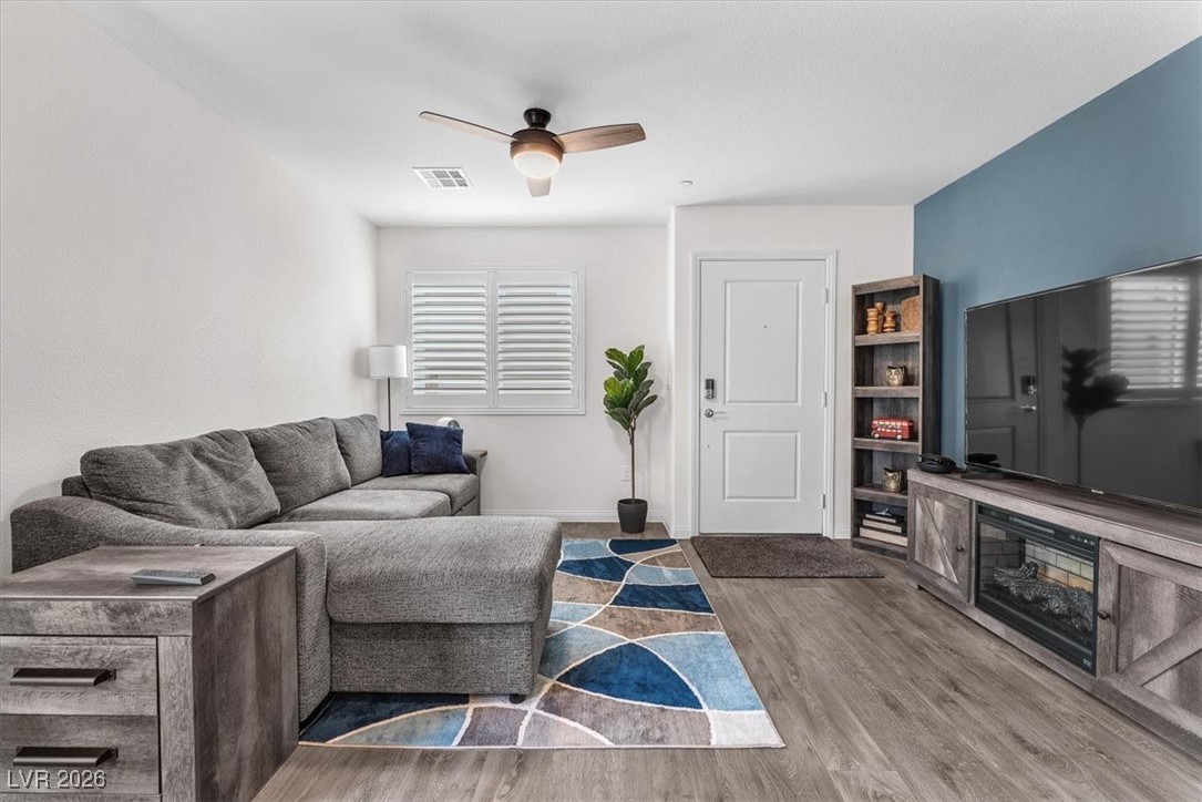 2814 Riverside Gold Court