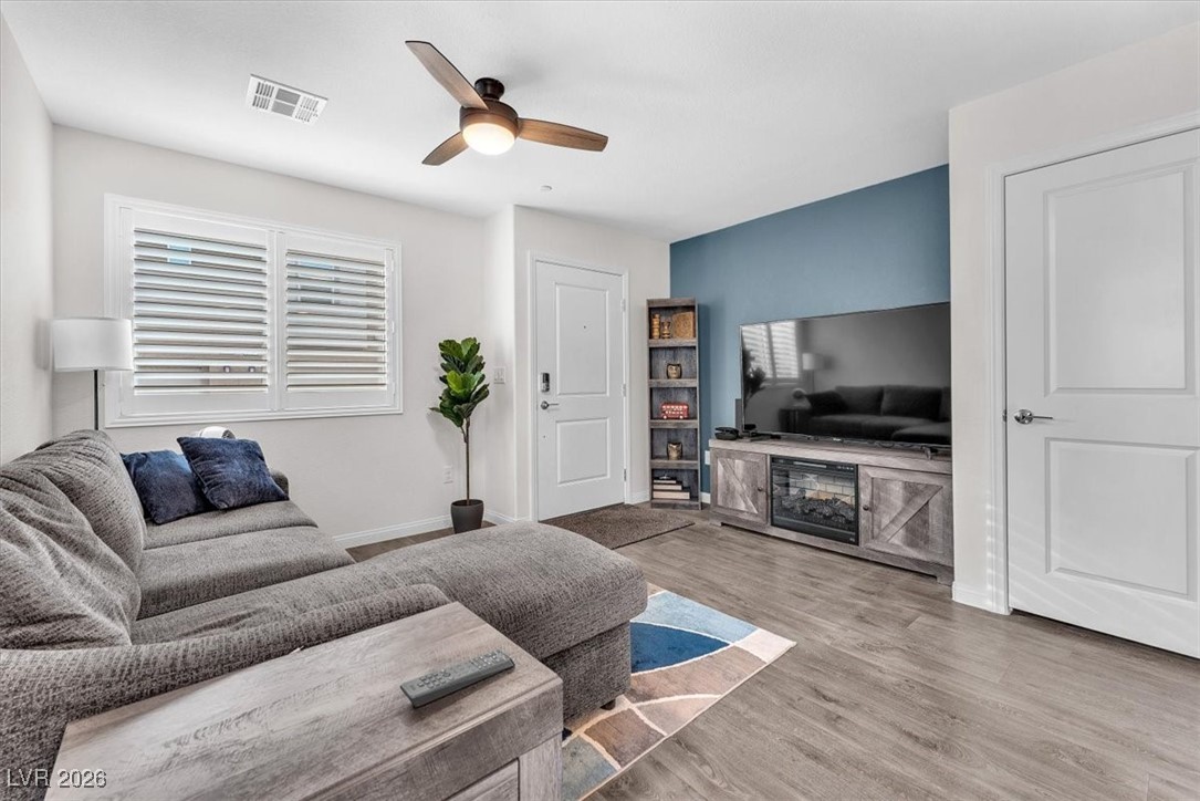 2814 Riverside Gold Court