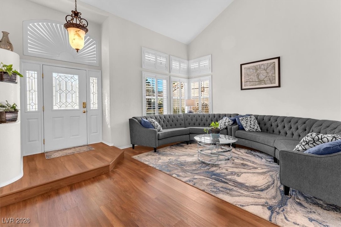 2416 Shady Vista Drive