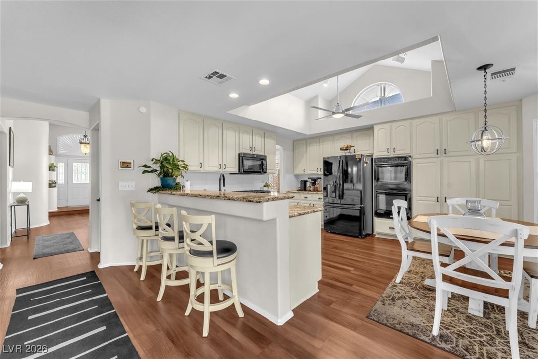 2416 Shady Vista Drive