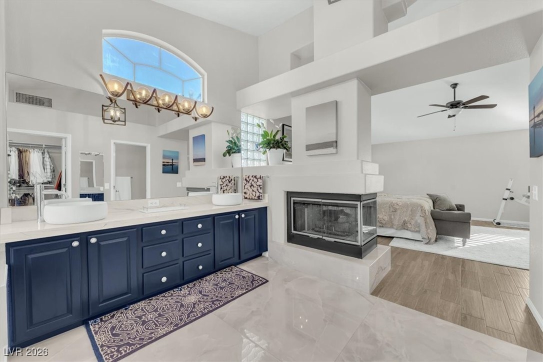 2416 Shady Vista Drive