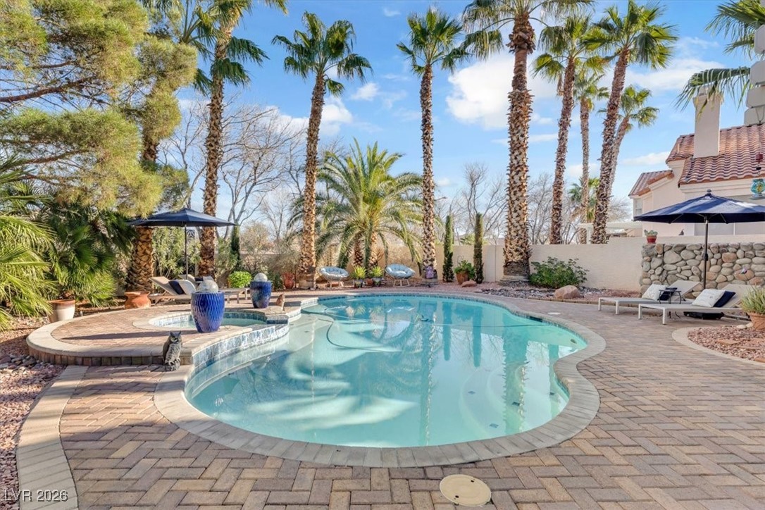 2416 Shady Vista Drive