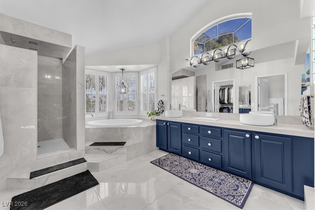 2416 Shady Vista Drive