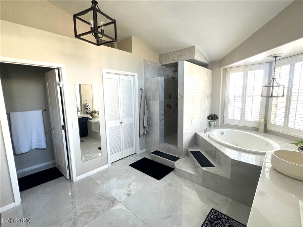 2416 Shady Vista Drive