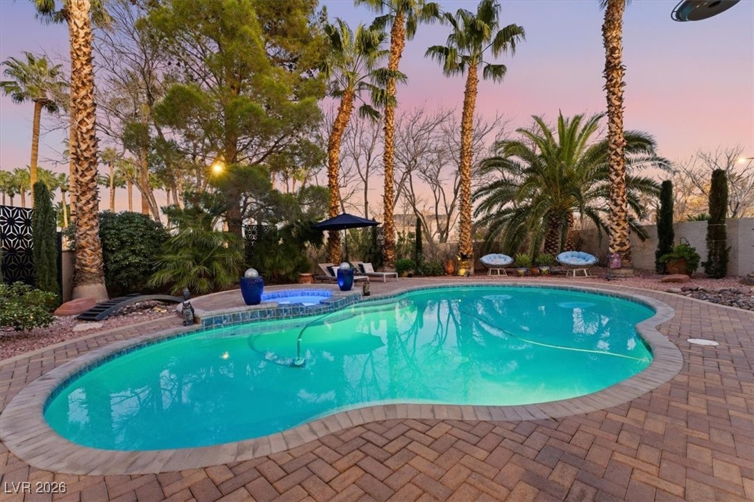 2416 Shady Vista Drive