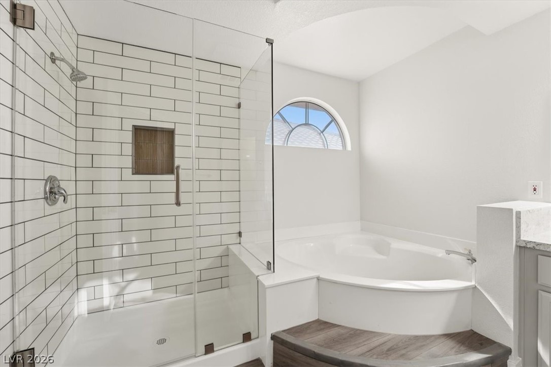 8612 Copper Ridge Avenue