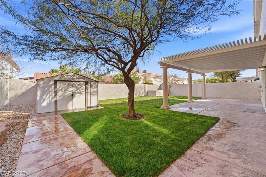 8612 Copper Ridge Avenue