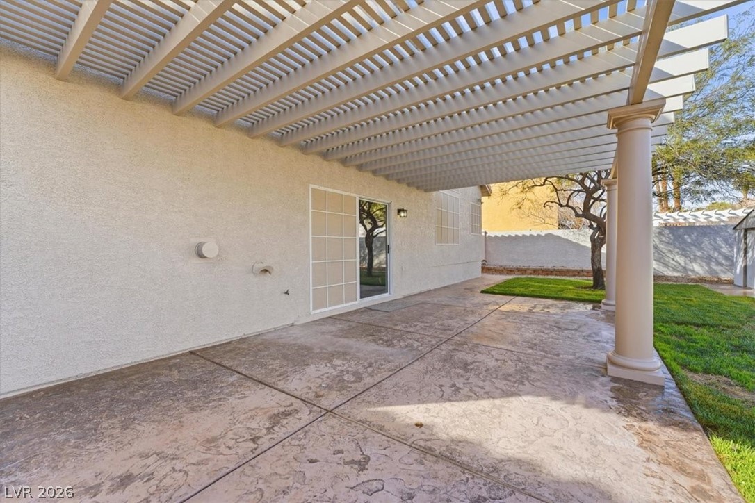 8612 Copper Ridge Avenue