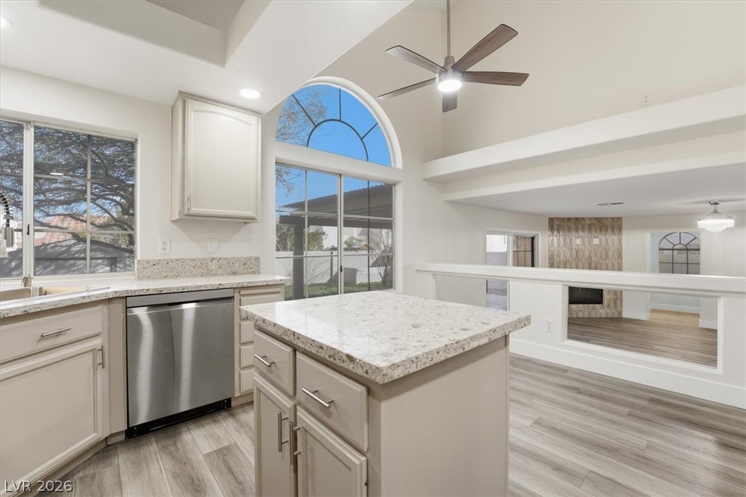 8612 Copper Ridge Avenue