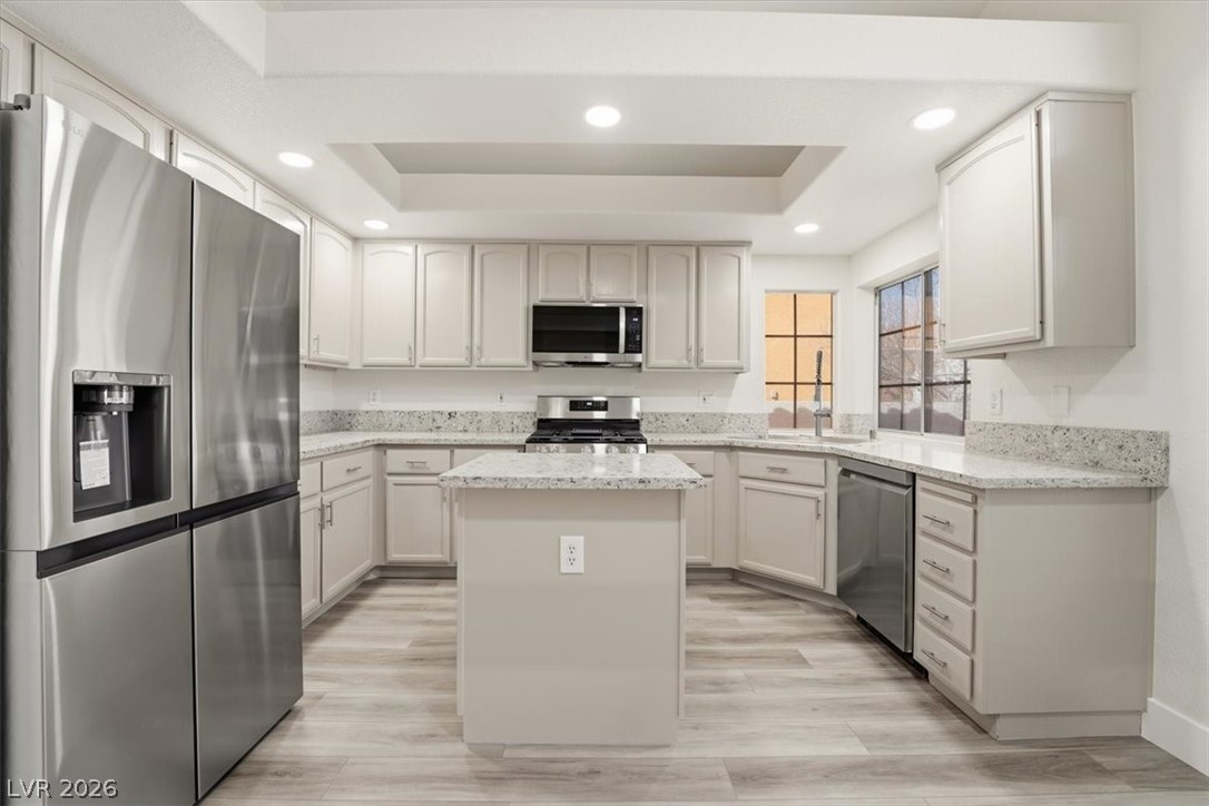 8612 Copper Ridge Avenue