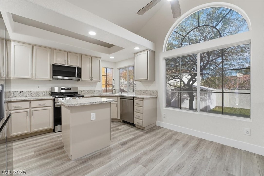 8612 Copper Ridge Avenue