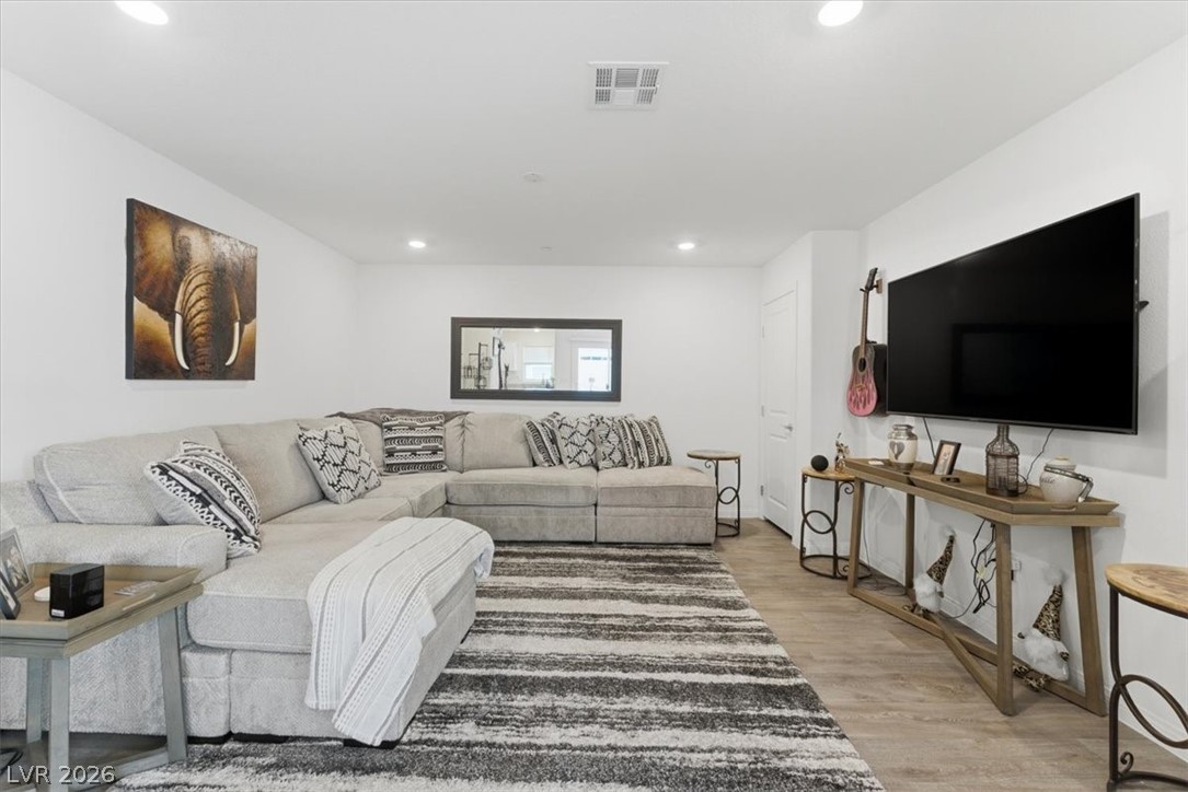 2682 Mango Light Avenue