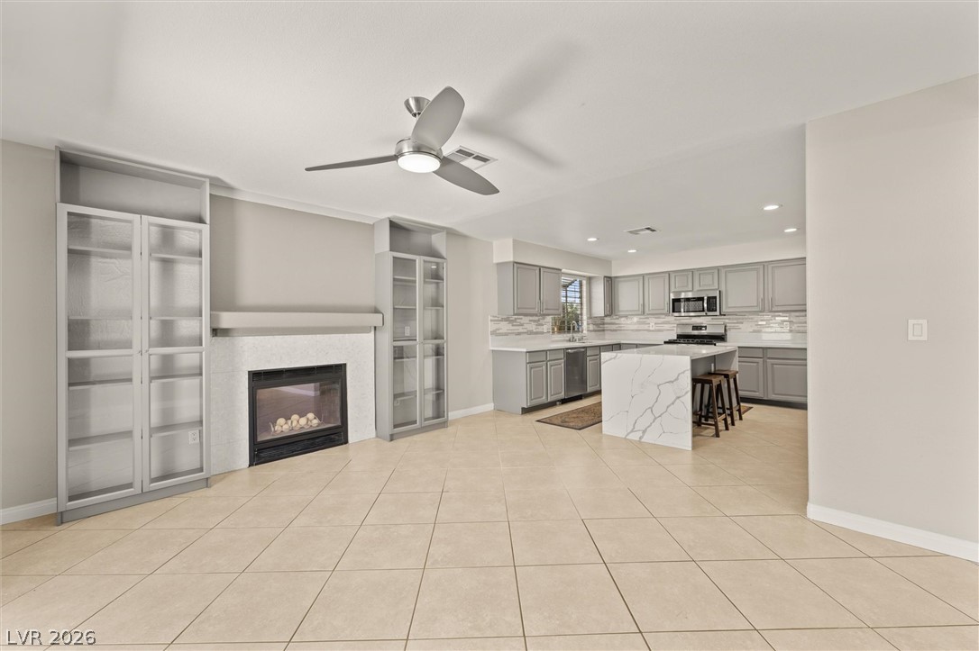 121 Golf Range Street