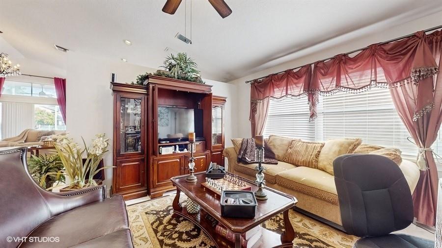 3552 Miramontes Cir