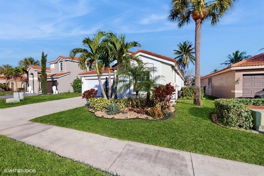 3552 Miramontes Cir