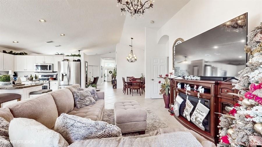 3552 Miramontes Cir