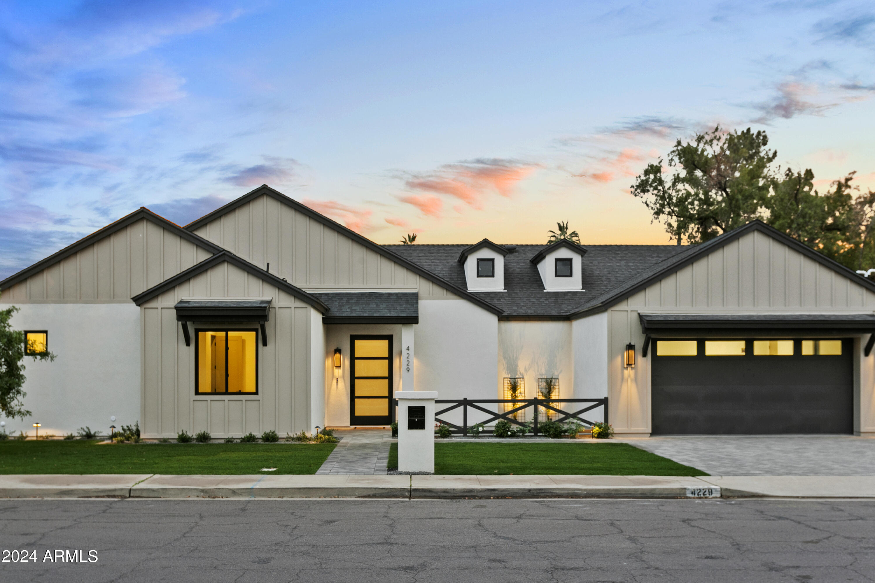 4229 E MITCHELL Drive