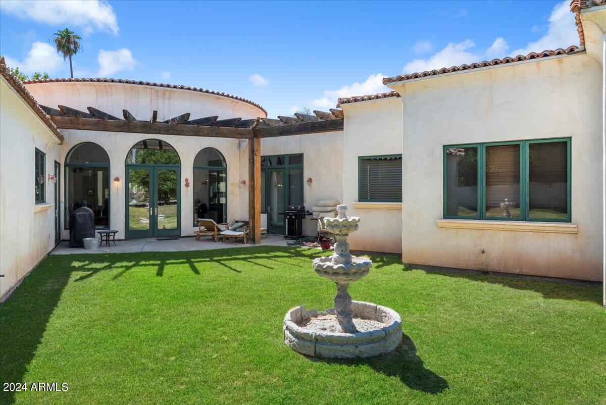 4634 E Calle Del Norte --