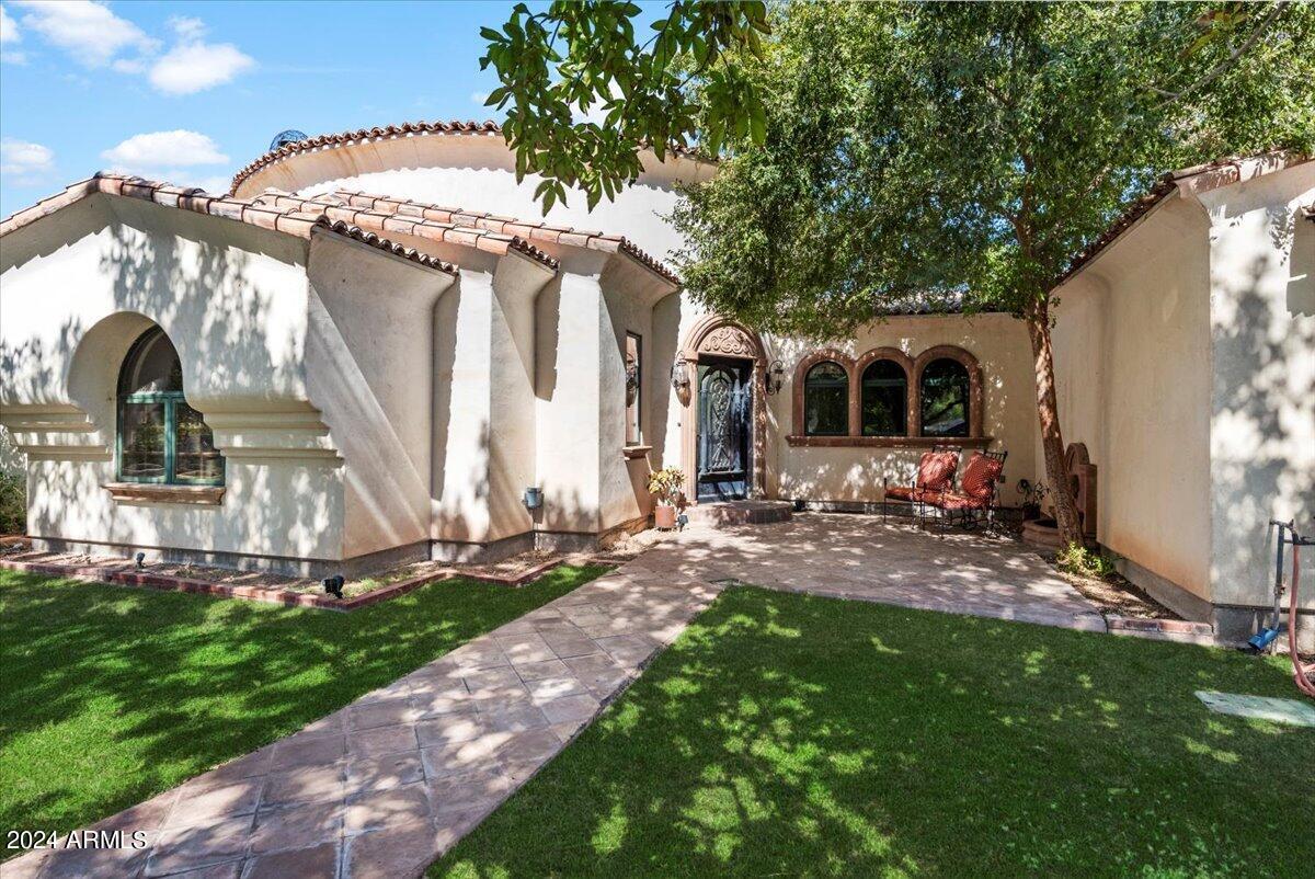 4634 E Calle Del Norte --