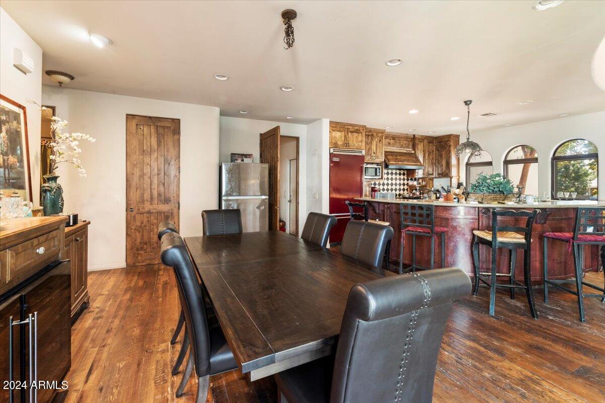 4634 E Calle Del Norte --