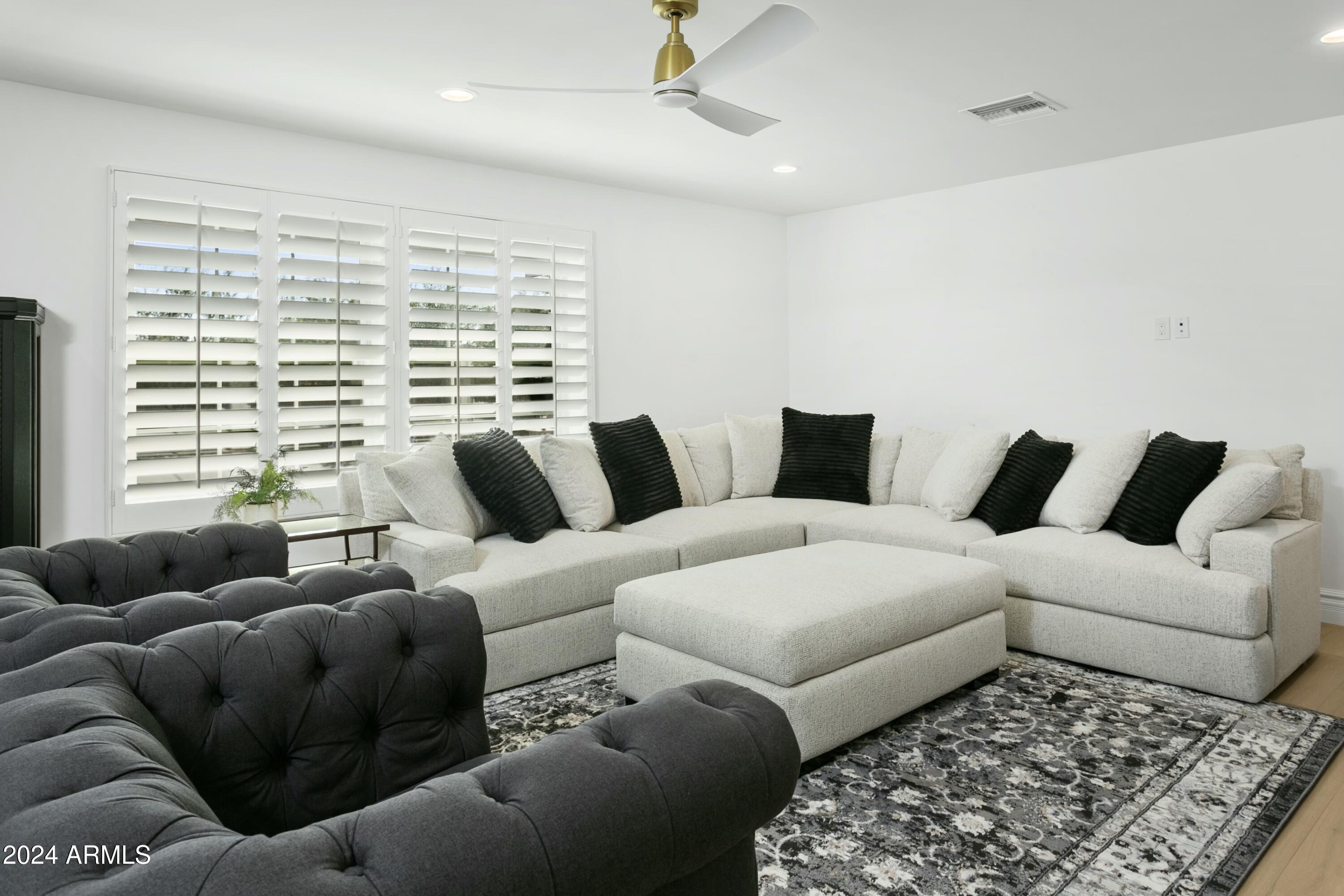 2246 E BETHANY HOME Road