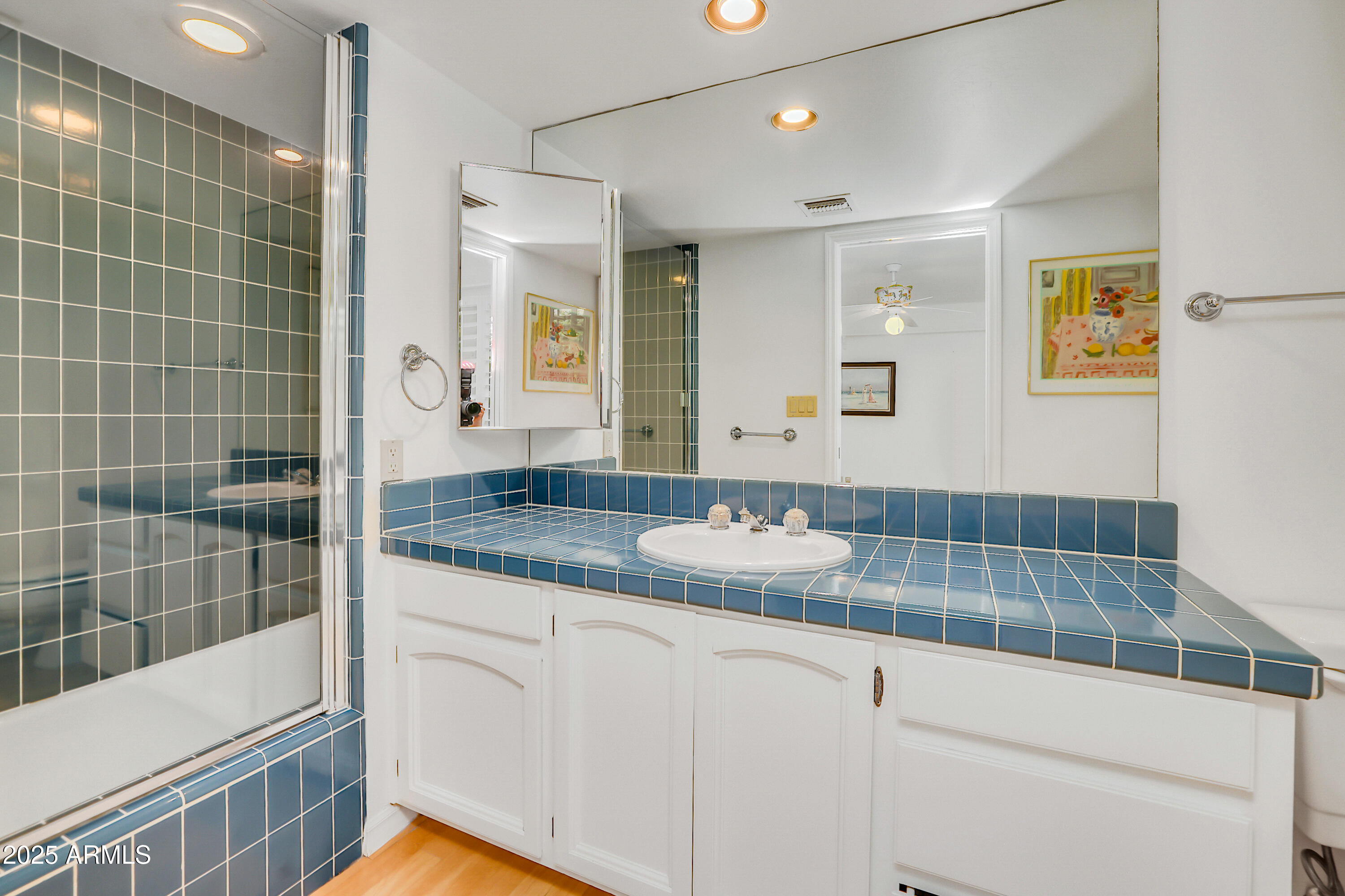 211 W KALER Drive