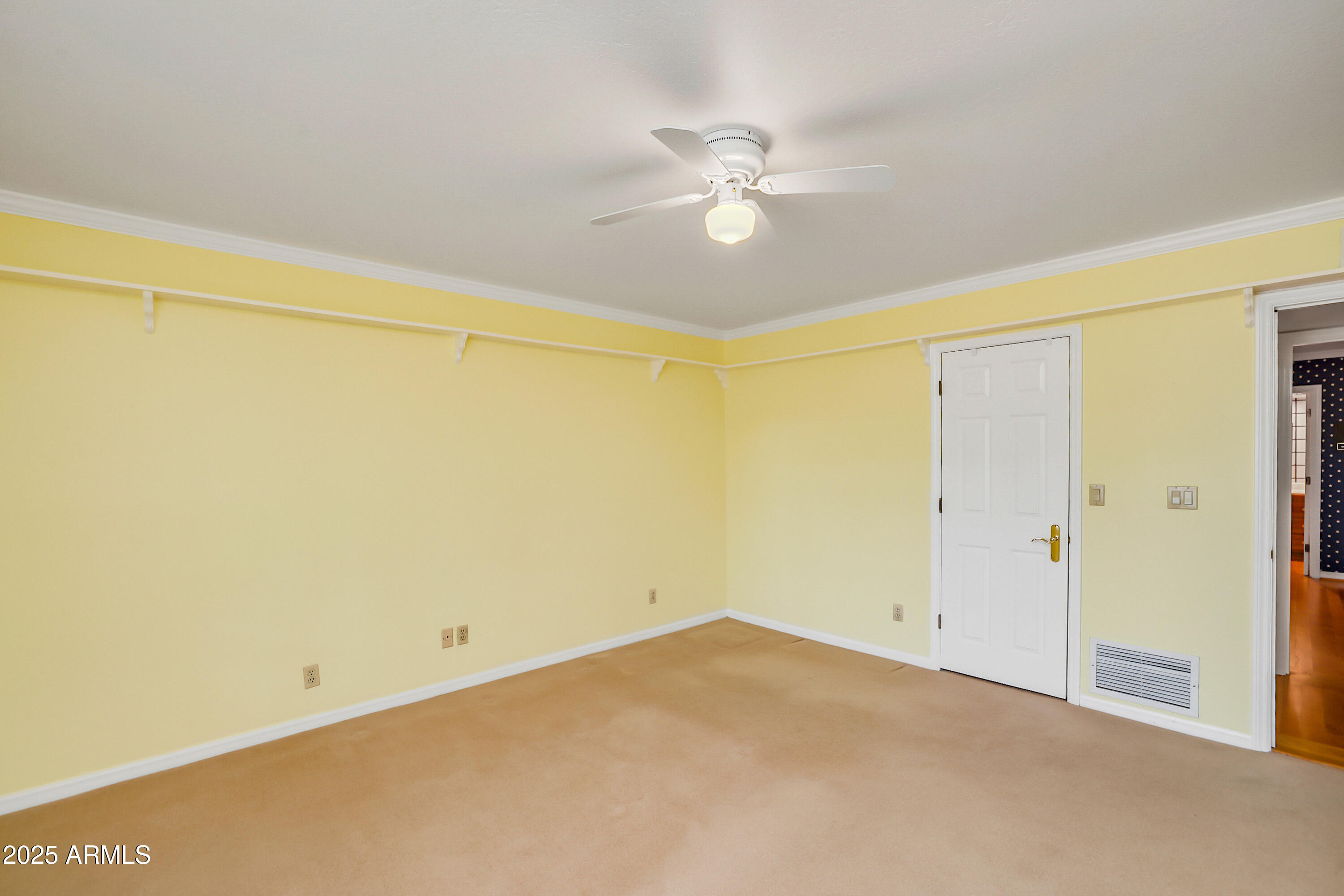 211 W KALER Drive