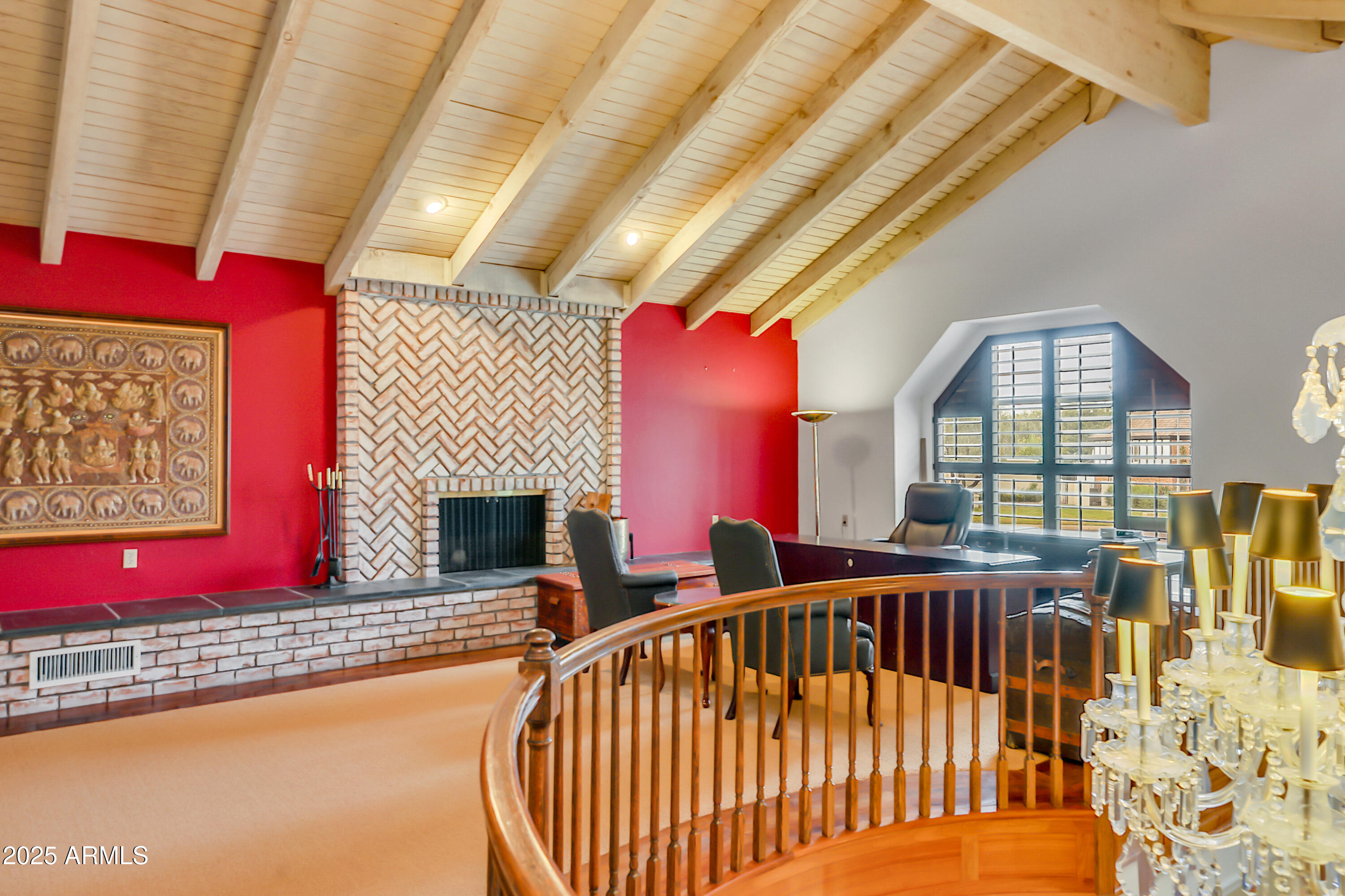 211 W KALER Drive
