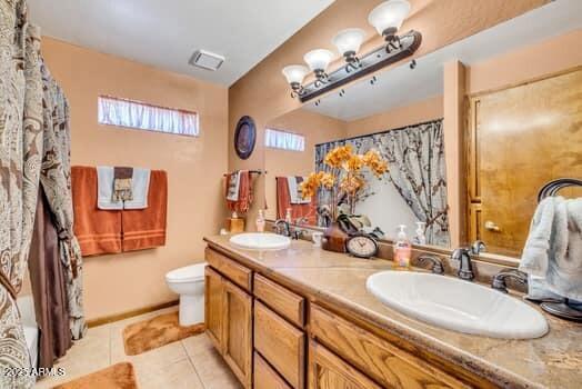 5428 E CLAIRE Drive E